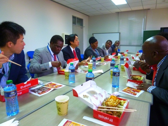 Deputy Chief of Mission, Mr. Mikio Mori introducing “Washoku”,Japanese food, Teriyaki Chicken Lunch from Teriyaki Japan to the participants.