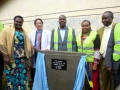 Mr. Mori opening the Plaque of the project with other officials