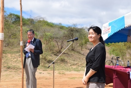 H.E. Terada introducing Ms. Miharu Furukawa, member of the REDD+ project