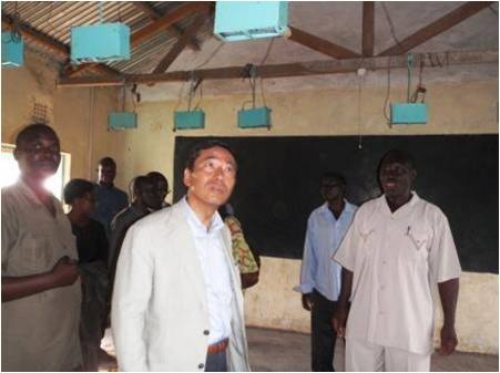 Viewing the solar lantern systems in a classroom