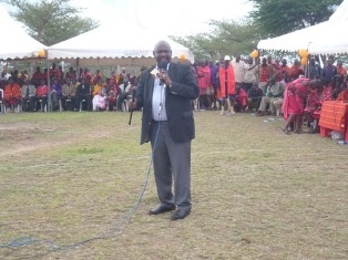 Mr. Samuel Tunai, Governor of Narok County expressing gratitude to Japan for the support.