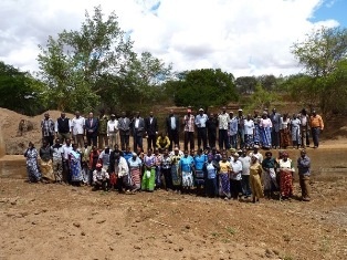All participants posing at the sand dam