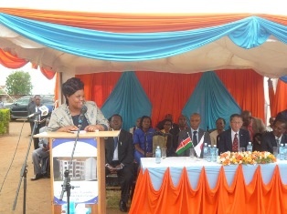 Hon. Ms. Esther Gathogo, Member of National Assembly and Hon. Mr. Gerald G. Githinji, Deputy Governor of Kiambu County expressing gratitude to Japan for the support