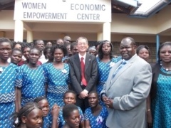 Members of Economic Empowerment Centre for Women with H.E. Terada and Hon. Mr. Cyprian Awiti, Homa Bay County Governor