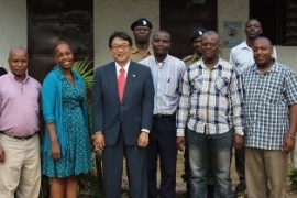 Mr. Mori together with officials and school committee