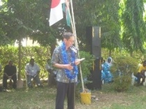 Ambassador Terada giving a speech