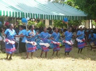 Mbungoni community women performing dance