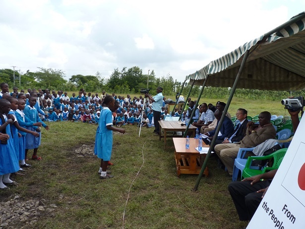 The school choir entertaining the guests