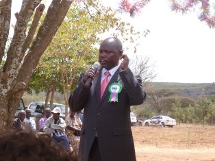 Hon. Edwin Riamangura, Representative of the Baringo County Governor expressing appreciation for the generous support from Japan.