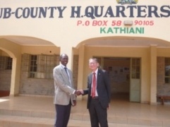 Ambassador Terada visiting Sub-County Head Quarters, Kathiani: shaking hands with Deputy County Commissioner, Mr. Godfrey Omonding.