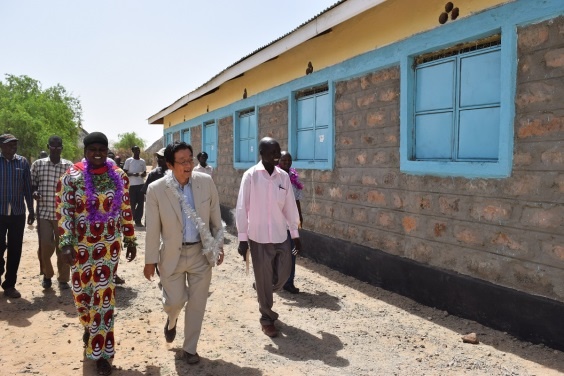 Mr. Mikio Mori receives a tour of the constructed facilities