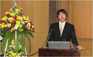 Dr. Fukunishi giving the lecture