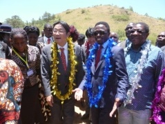 Mr. Mikio Mori being welcomed by the community.
