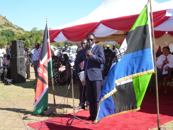 Hon. Ababu Namwamba, Member of Parliament, Budalangi Constituency expressing his appreciation to the Government and people of Japan for the generous support.
