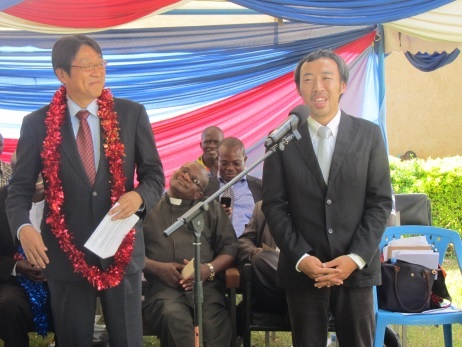 Mr. Yamamoto, JICA volunter giving a speech in Luhya language