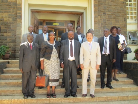 Mr. Mori and Officials from Uasin Gishu county taking group photo