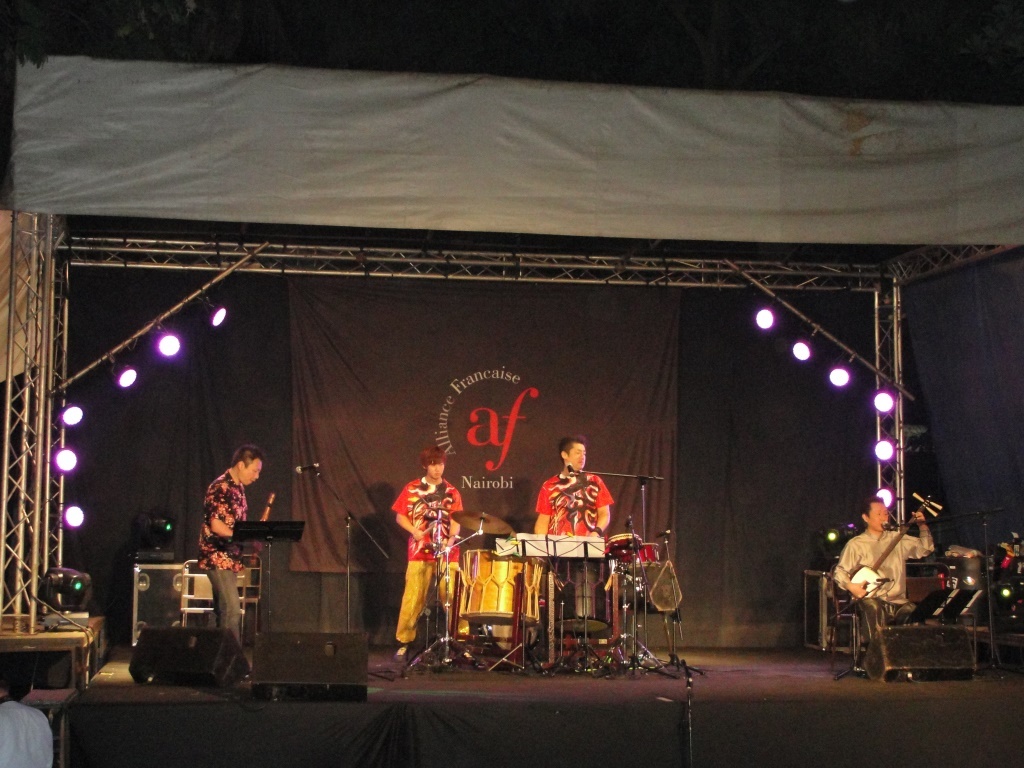 Members of the “Hidano Shuichi Super Taiko Troupe” during the drum concert